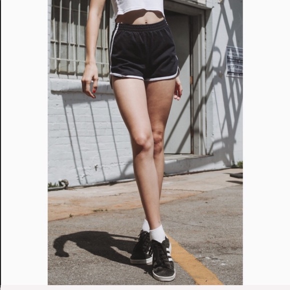 ⭐️SOLD⭐️ Brandy Melville Lisette shorts - black - Picture 3 of 8
